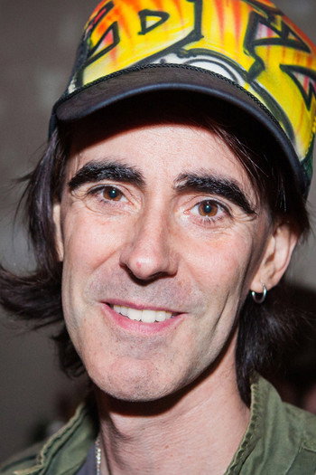 Biz as Self - Host in Oka, 30 ans après