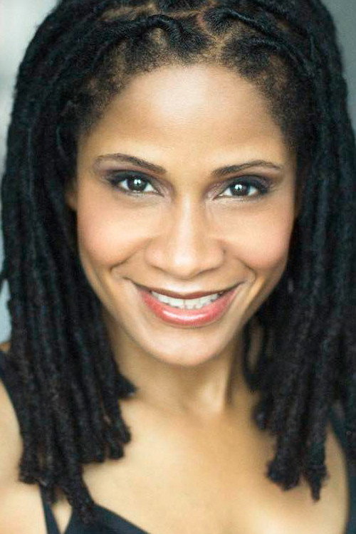 Melissa Murray-Mutch as Elaine in Hungry