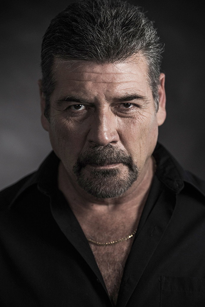 Guillermo Quintanilla as Alfonso in Código implacable