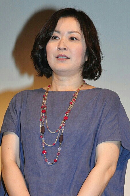 加納千秋 as Ms. Urushira (voice) in The Pilot's Love Song