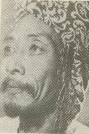 Bissu Usman as Mardjoeki in Srigala Item