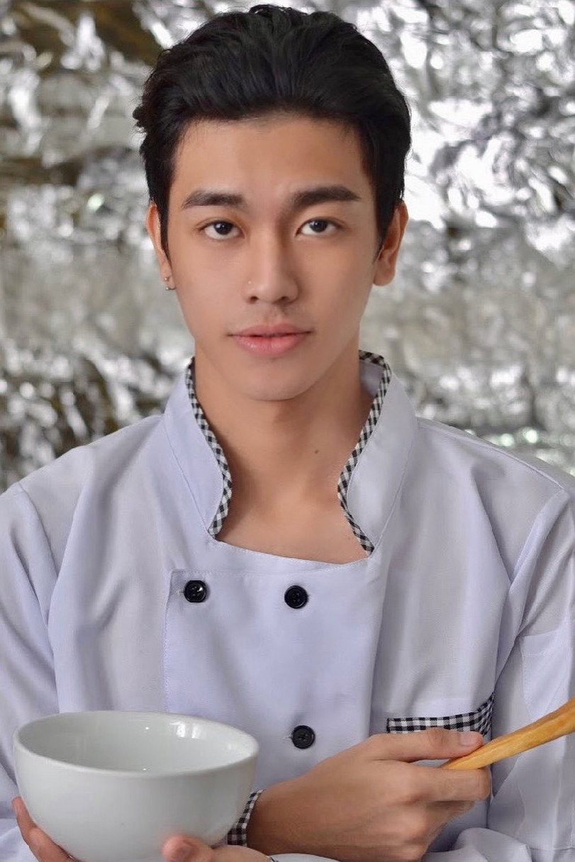 Josh Brillantes as Khel Alvarez in Between Us The Series