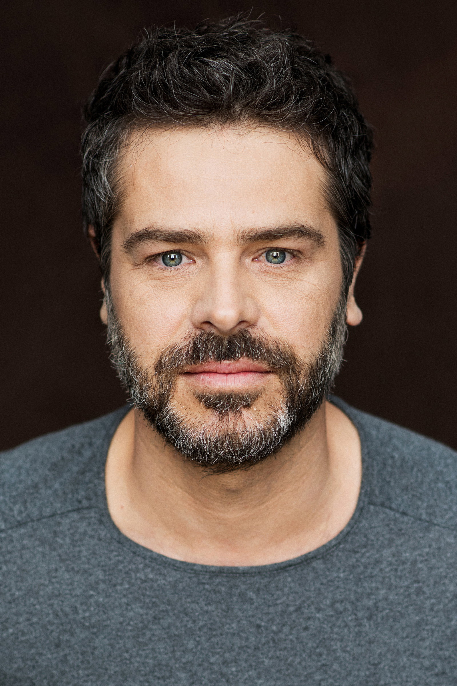 Stéphane Gagnon as Étienne in Échouées