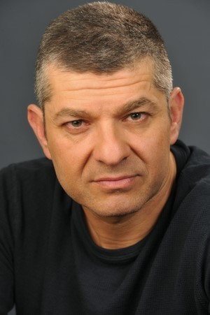 Danny Steg as Ben-Hamo in Driks' Brother