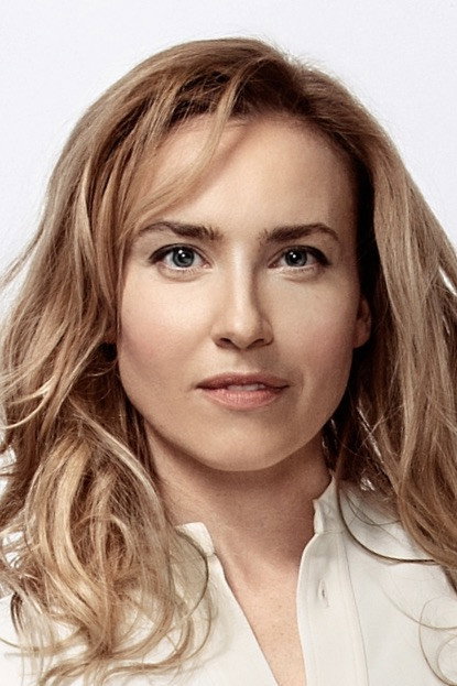 Юлия Александрова as Марина Ивановская in Call DiCaprio!