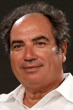 Gilberto Idonea as padre di Valentino in Nati stanchi