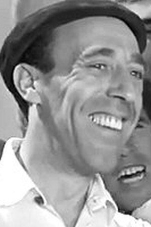 Goyo Lebrero as Vicente in Salto mortal