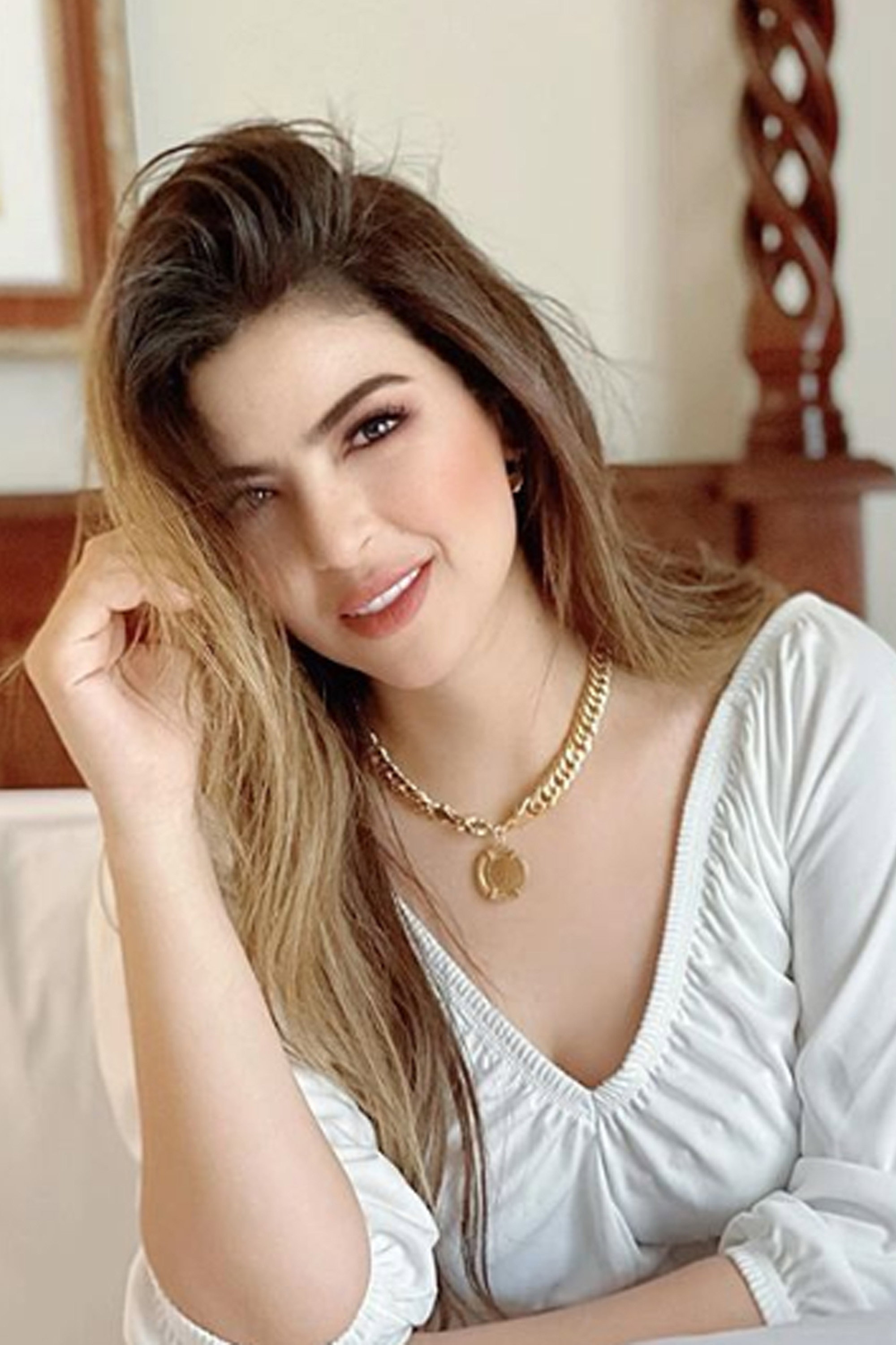 Merna Gamel as ضابطة شرطة in Abu Shanab