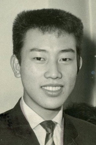 橋幸夫 as Shigeru Miyahara in Eriko
