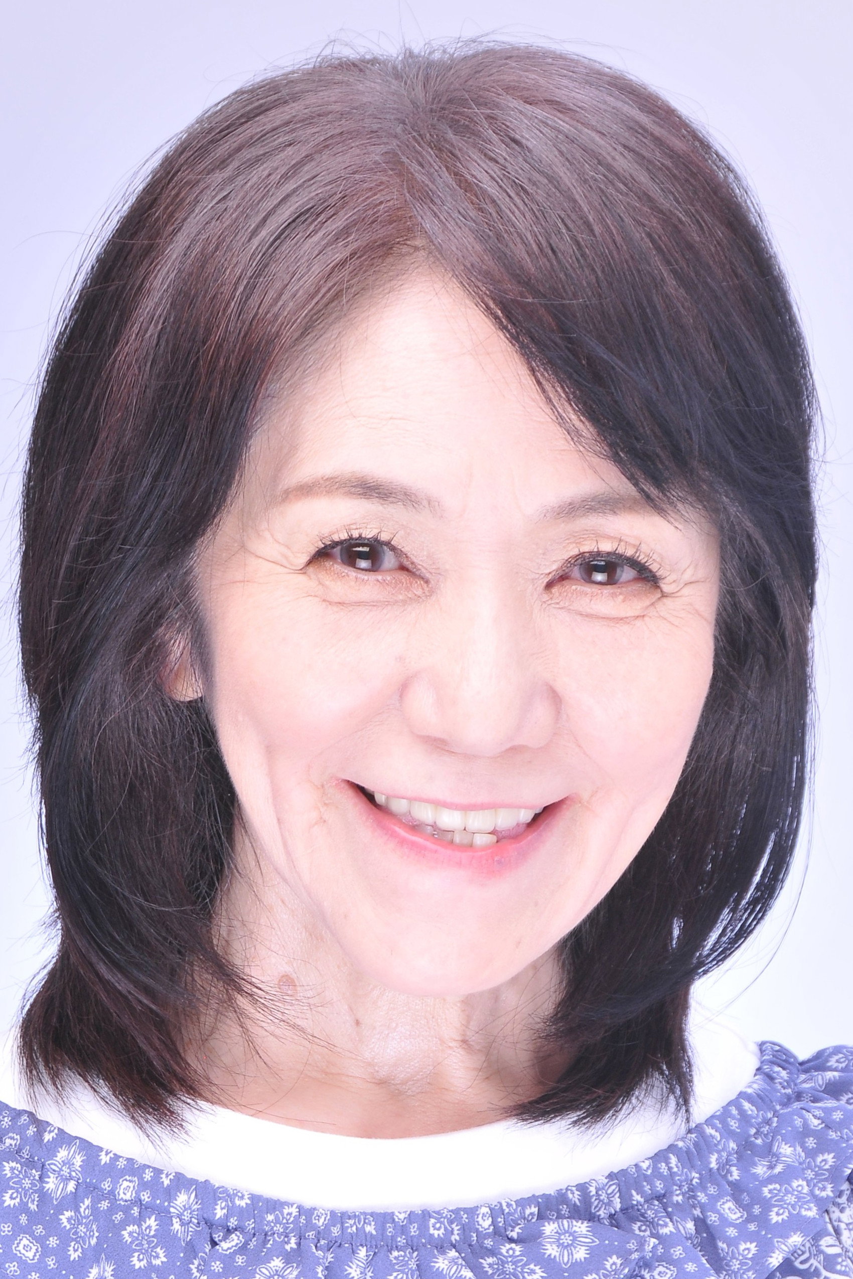 定岡小百合 as Sayuri Ichinose (voice) in Rent-a-Girlfriend