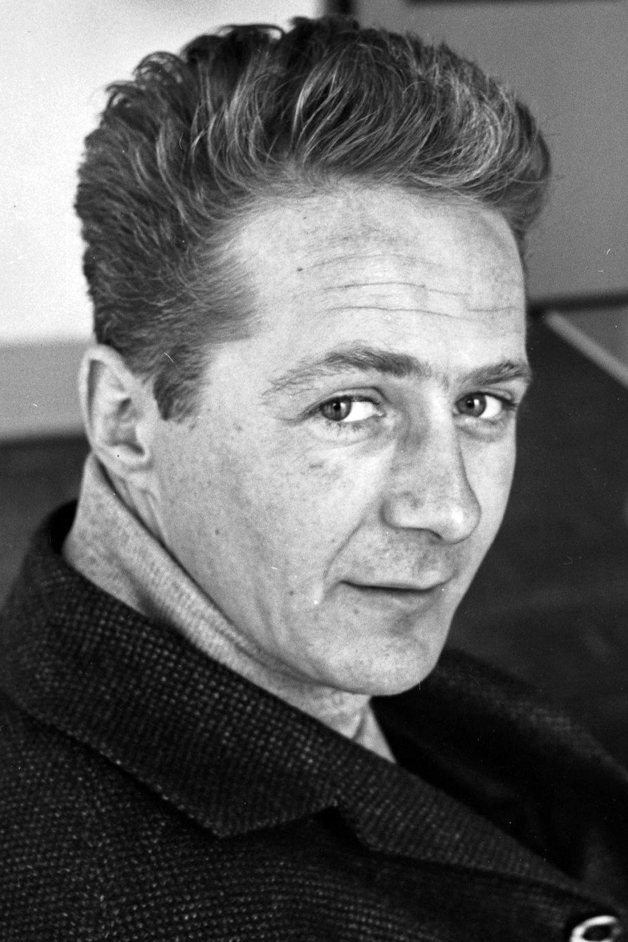 Werner Bruhns as Vance in Plus minus null
