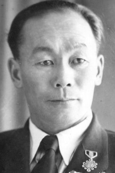 Zaagani Zegmed as Pagwa in The Golden Ger