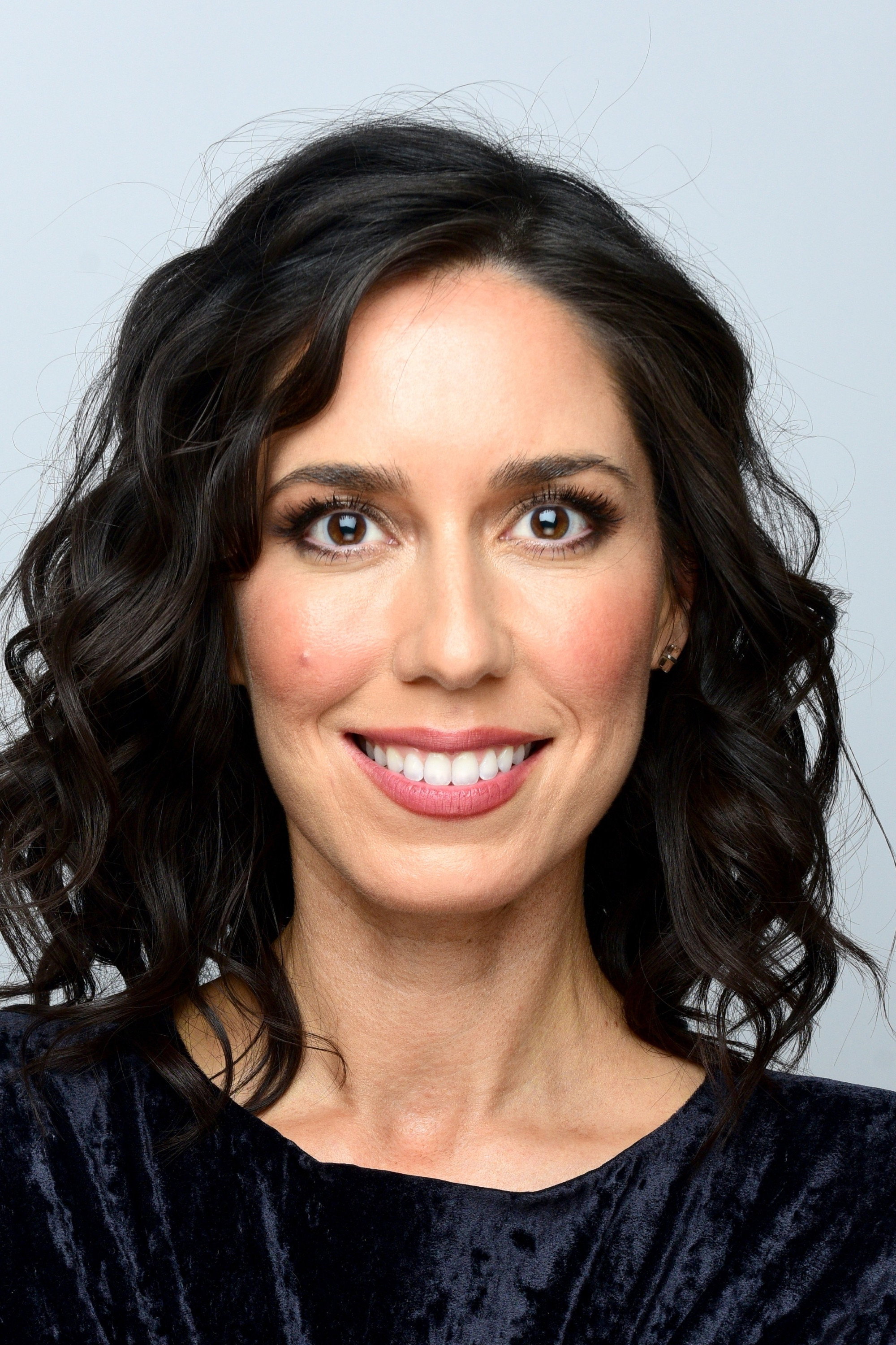 Sheila Carrasco as Alma Serrano in Home Delivery