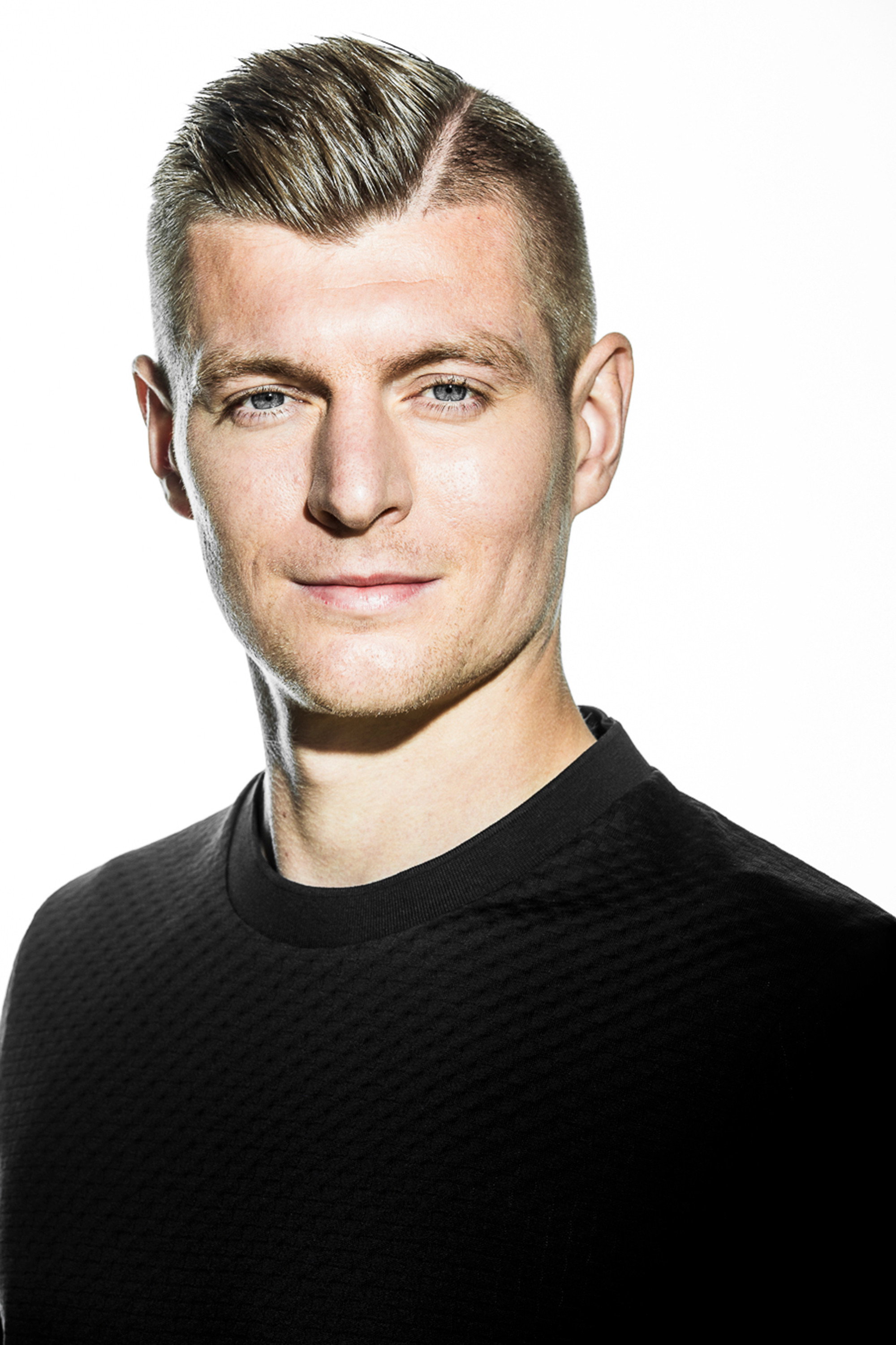 Toni Kroos as Self in Being Mario Götze