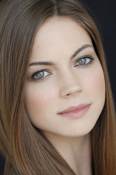 Caitlin Carver as Nancy Kerrigan in I, Tonya