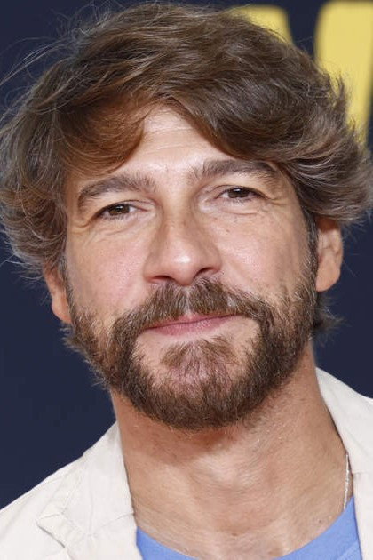 Félix Gómez as Óscar Serra Nevado in La que se avecina