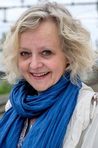 Marianne Meløy as Pernille in Ready to Assemble