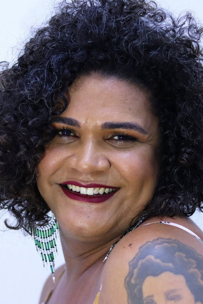 Kika Sena as Paloma in Paloma - A Série