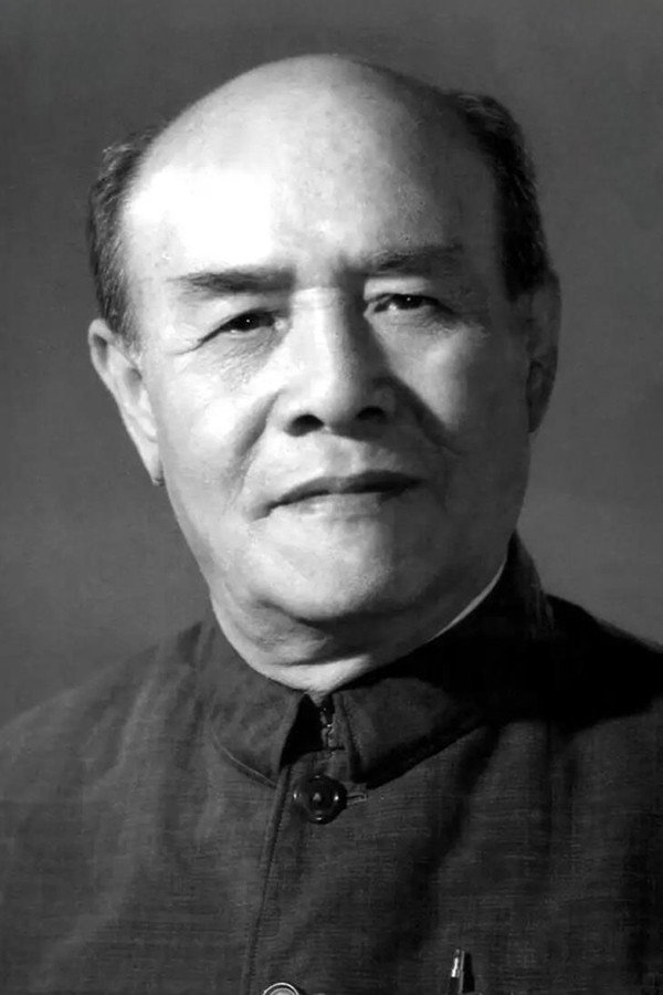 Ziyue Zhao as 老孙头 in Bao feng zhou yu