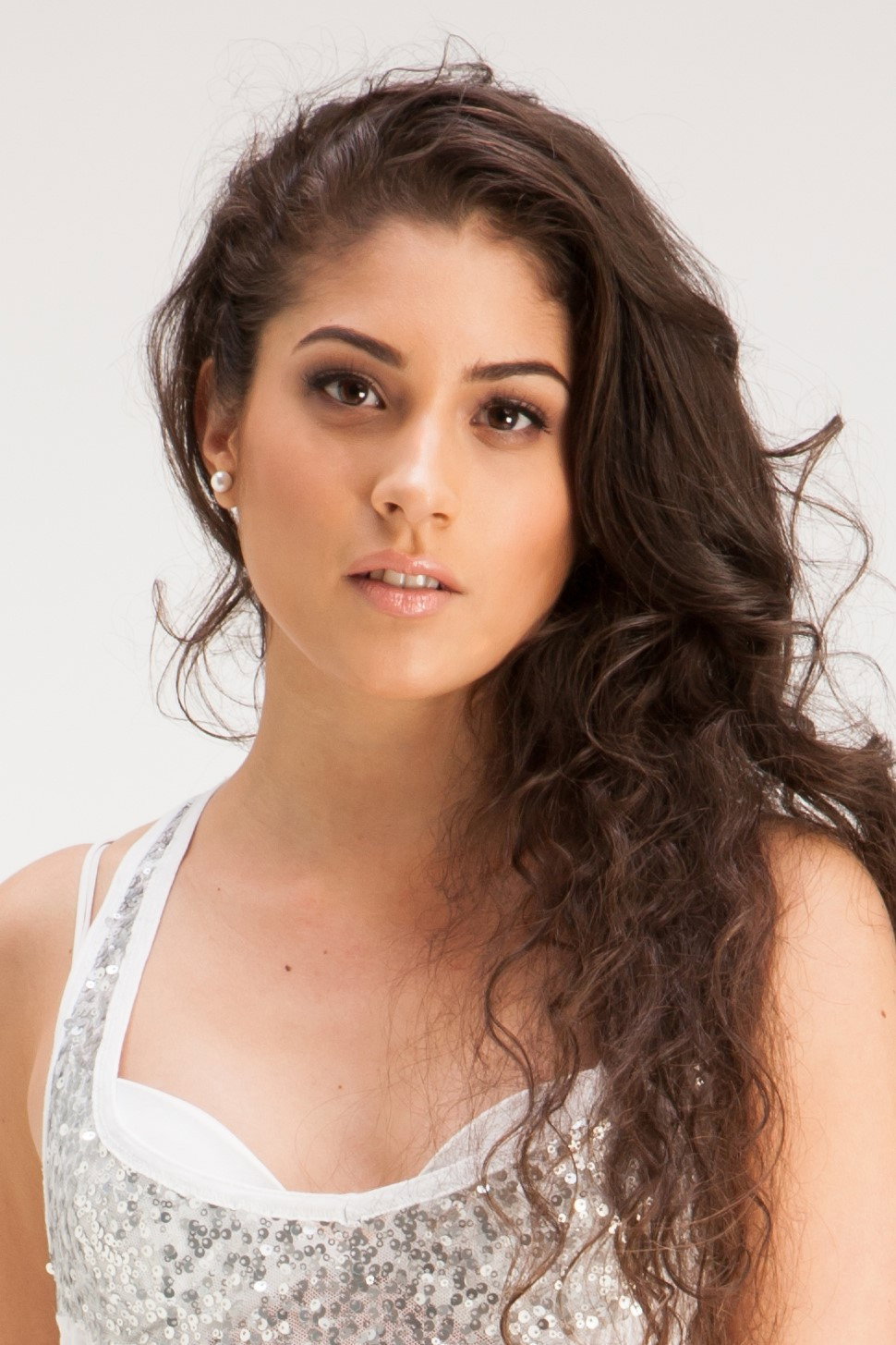 Claudia Zepeda as Mariana in Amnesia