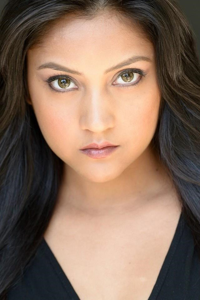 Puja Gupta as Hanif's daughter in OMG: Oh My God!