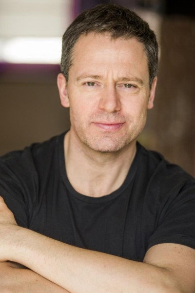 Laurent D'Elia as Frédéric in Nous quatre
