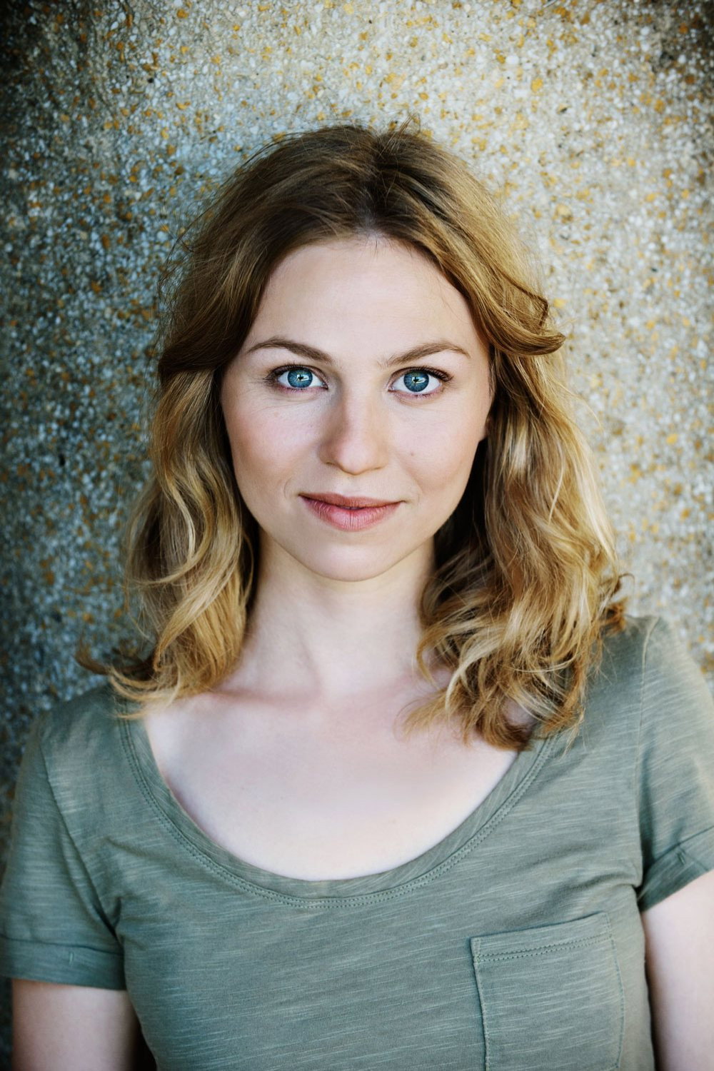 Teresa Rizos as Simone Wienberg in St. Maik