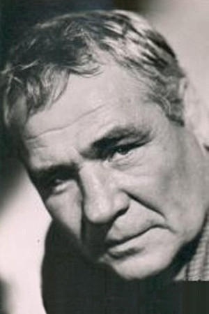 Nico Turoff as Pförtner in The Secret Of The Seventeen