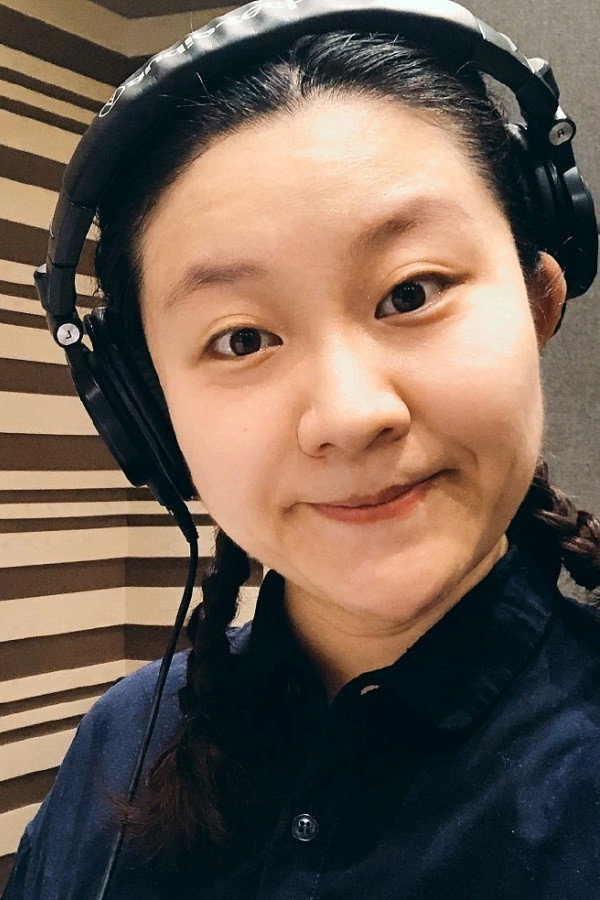 Cheng Ma as 晶晶 in 菊叔5岁画
