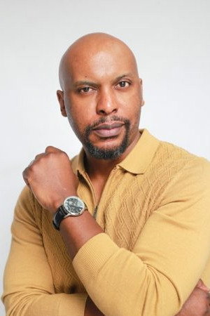 Buyile Mdladla as Mandla Ndlovu in Blood Legacy