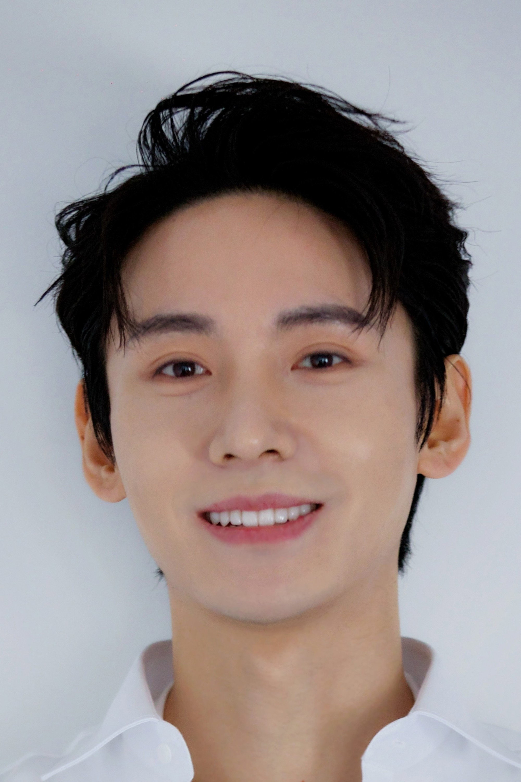 Ning Xianzhou as Mu Jianfeng in Transmission
