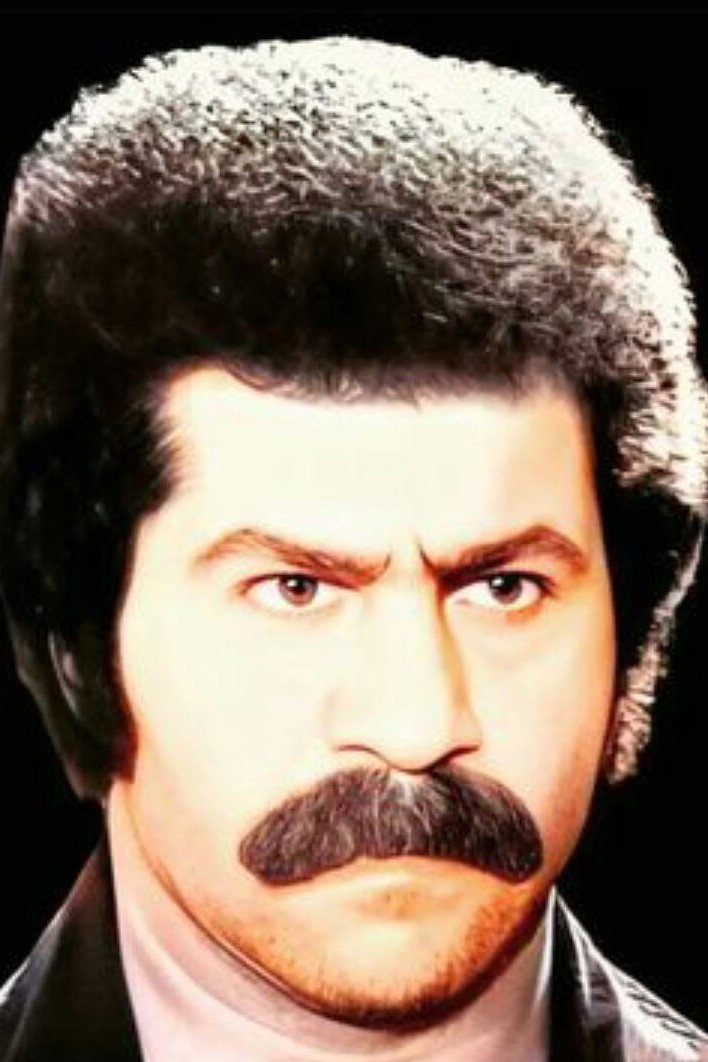 Hosein Gil as Mohammad Hassan in Journey of the Stone