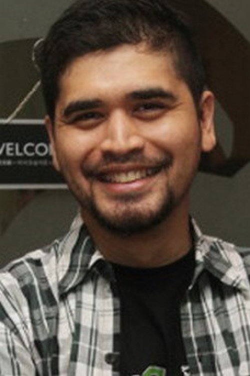 Rizky Hanggono as Bagas in Langit Kala Senja