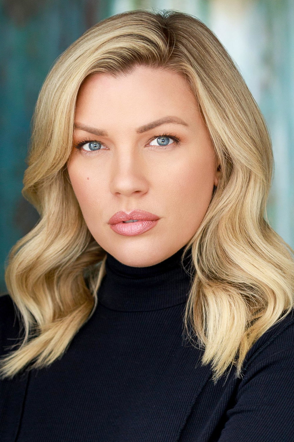 Amber Coyle as Jennifer in Bromance