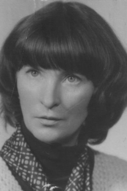 Jadwiga Polanowska as Filip's Wife in The Smaller Sky