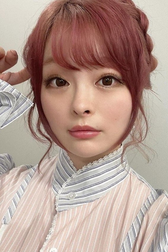 きゃりーぱみゅぱみゅ as Mecchaka (voice) in u&i