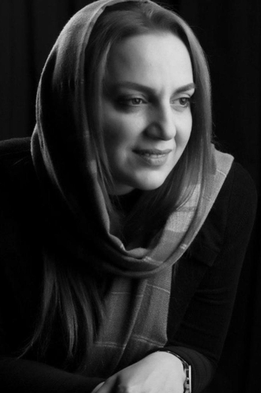 Nasrin Babaei as Leila in Nahid
