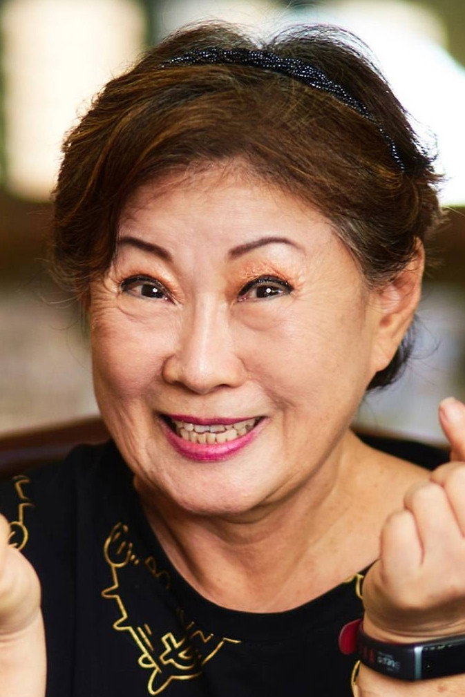 Yinji Jin as Lin Jinzhi in It Takes Two