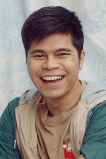 Victor Anastacio as Roco in Heartful Café