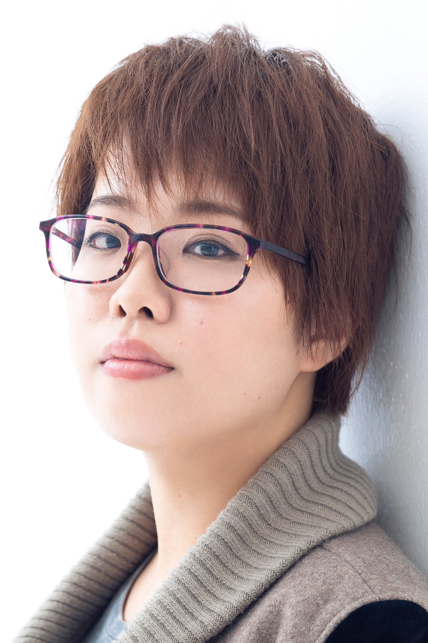 大塚琴美 as Karaoke employee (voice) in The House Spirit Tatami-chan