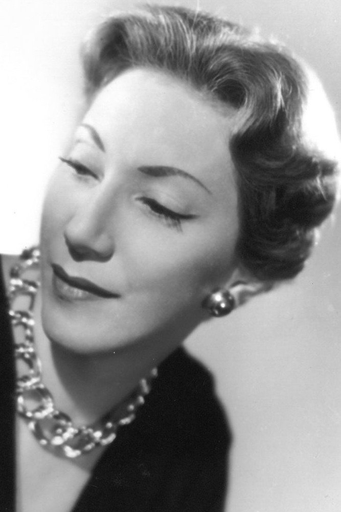 Denise Péronne as La dame au chien in La Difficulté d'être infidèle