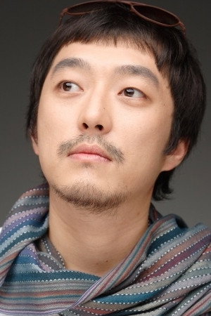 이호영 as Kang-Woo in Pruning the Grapevine