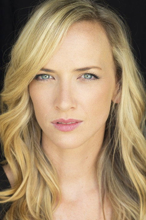 Jessica Joy Wood as Sophie in The Pact