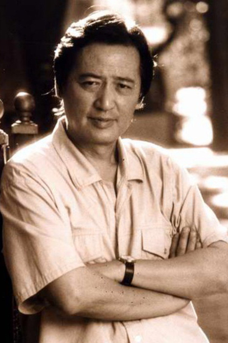 Zhao Youliang as 诗人罗尔 in 错爱一生