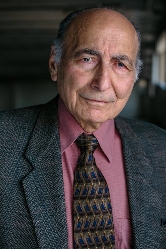 Alexander Zale as Shafi in Sadat