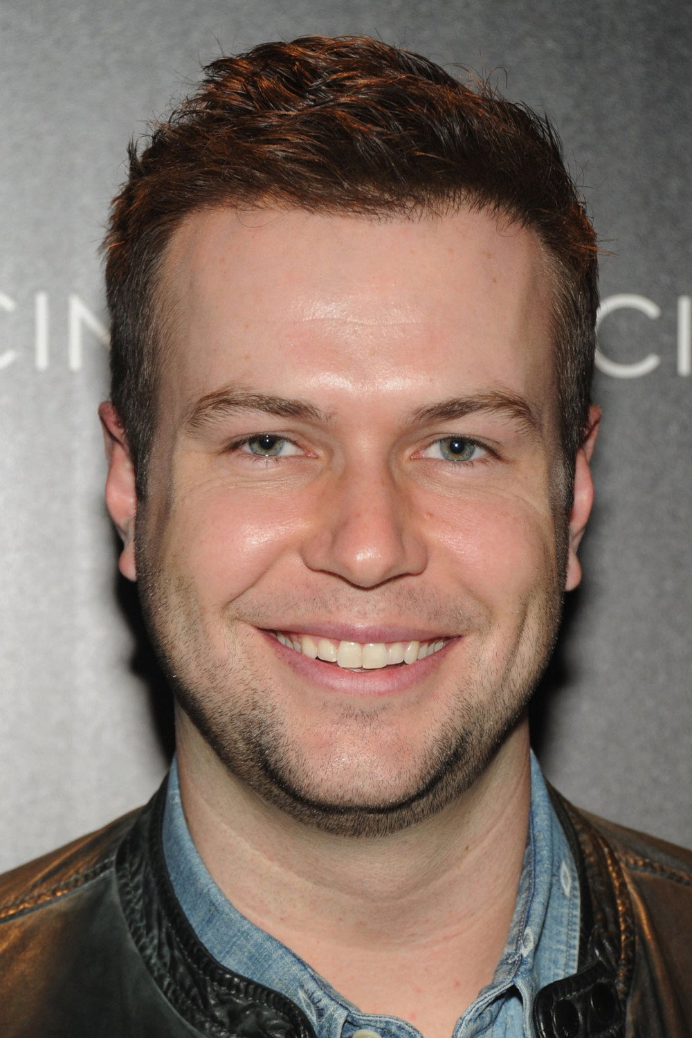 Taran Killam as Will in Single Parents