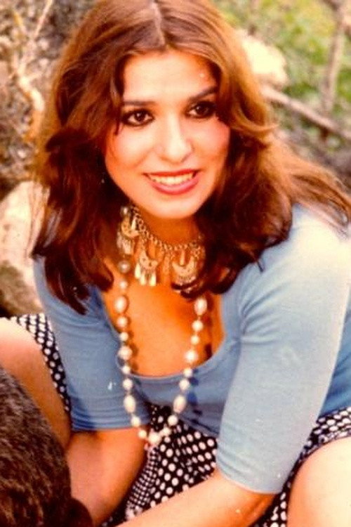 Mastaneh Jazayeri as Shirin in Baby Dandy