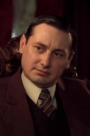 Игорь Волков as смотритель училищ in The Inspector General