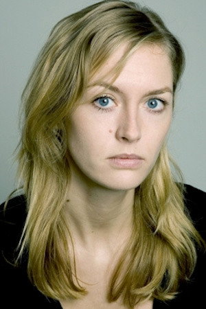 Elisa Beuger as Laura van Kampen in De Tatta's: The Series