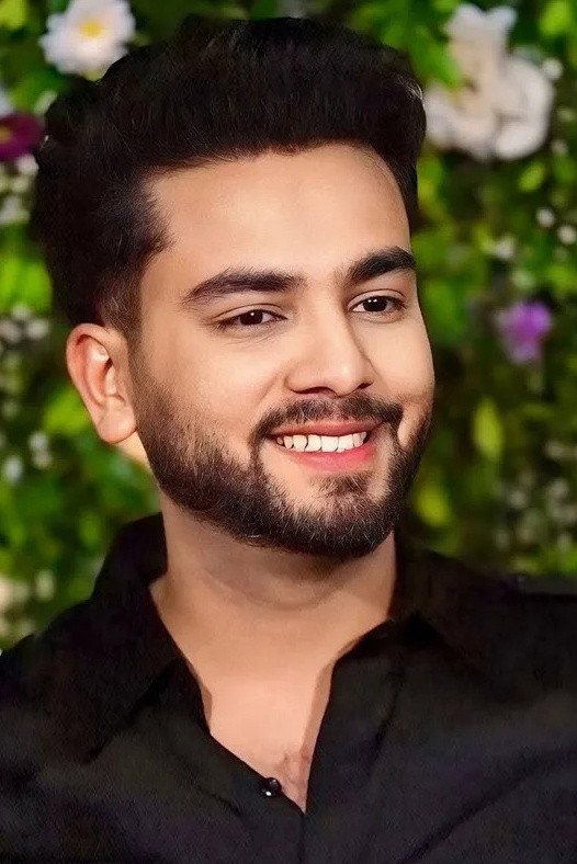 Elvish Yadav as Co-host in Engaged